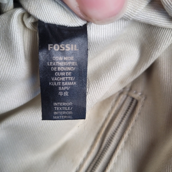 Fossil Kinsley Ivory Brown Leather Crossbody Bag - Picture 12 of 16